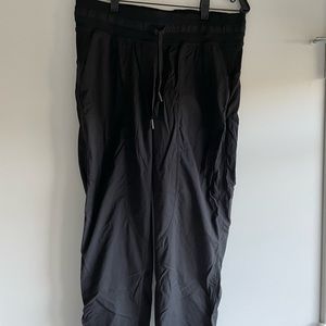 Lululemon Dance Studio mid-rise cropped pant
